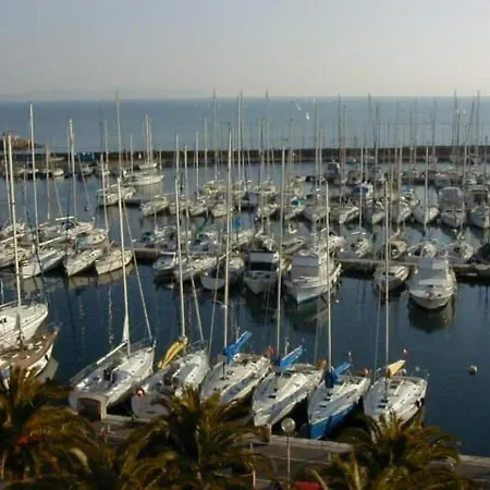 Hyeres, 3 Pieces, 4 Personnes - Fr-1-335-91